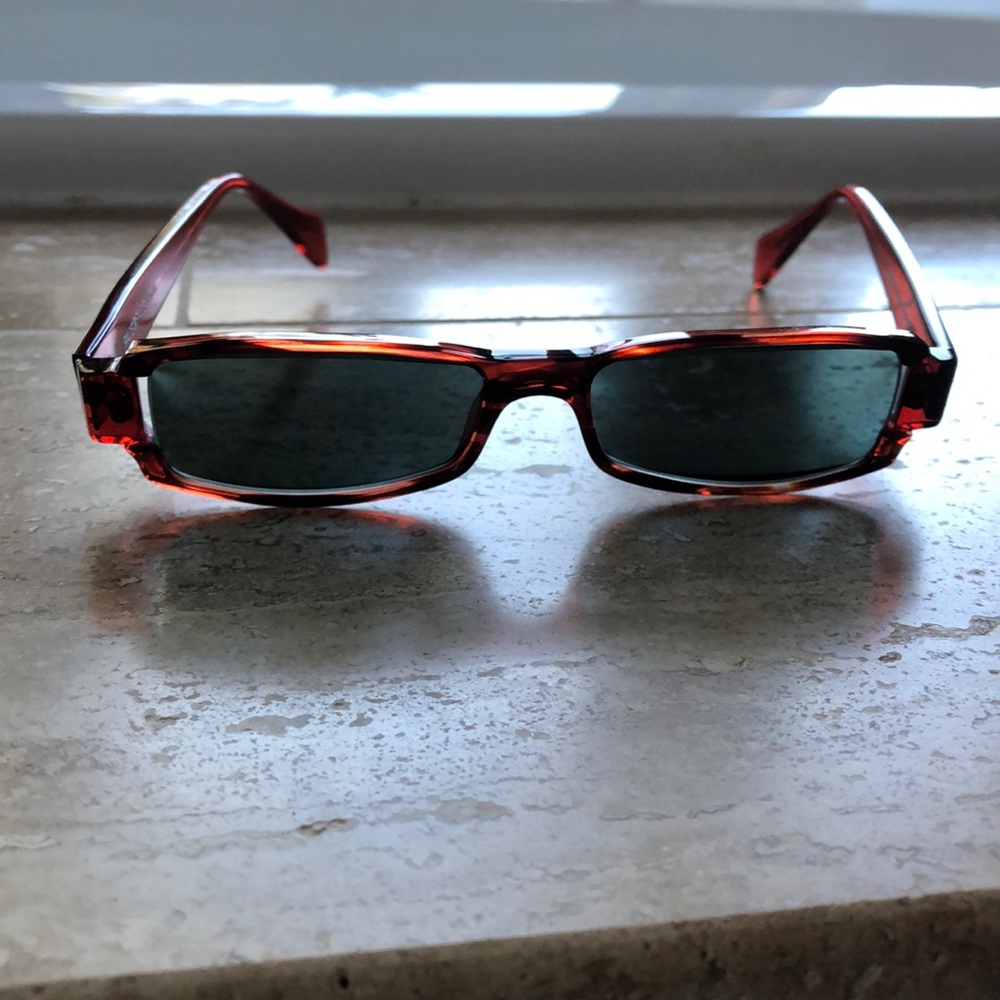 Face to Face sunglasses with Axess frames